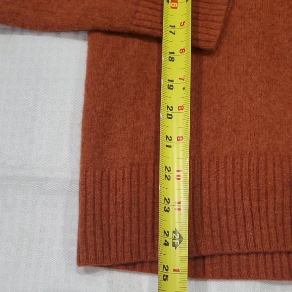 Banana Republic Orange  100% Merino Wool  Sweater Size S - Picture 4 of 11